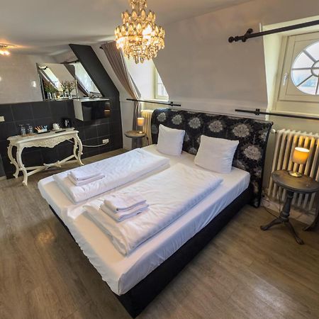 Kasteel Pietersheim Maastricht - Lanaken Hotel ภายนอก รูปภาพ