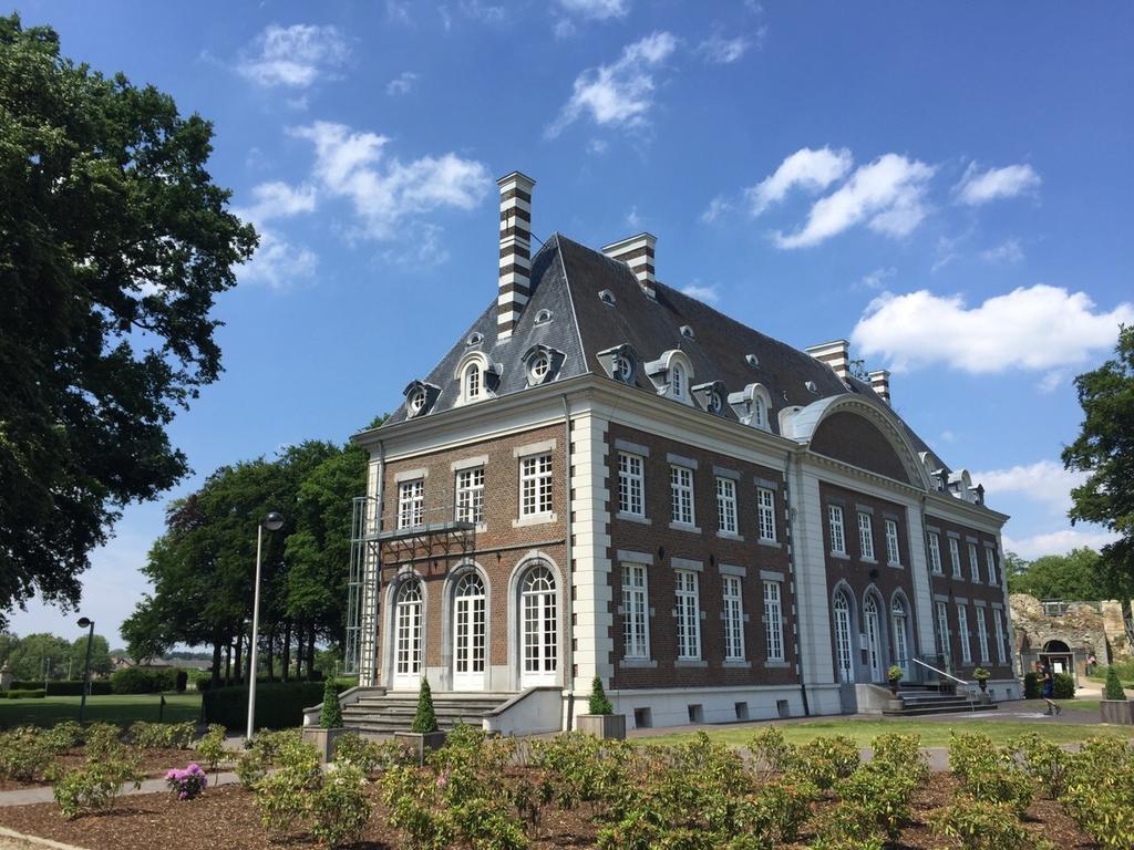Kasteel Pietersheim Maastricht - Lanaken Hotel ภายนอก รูปภาพ