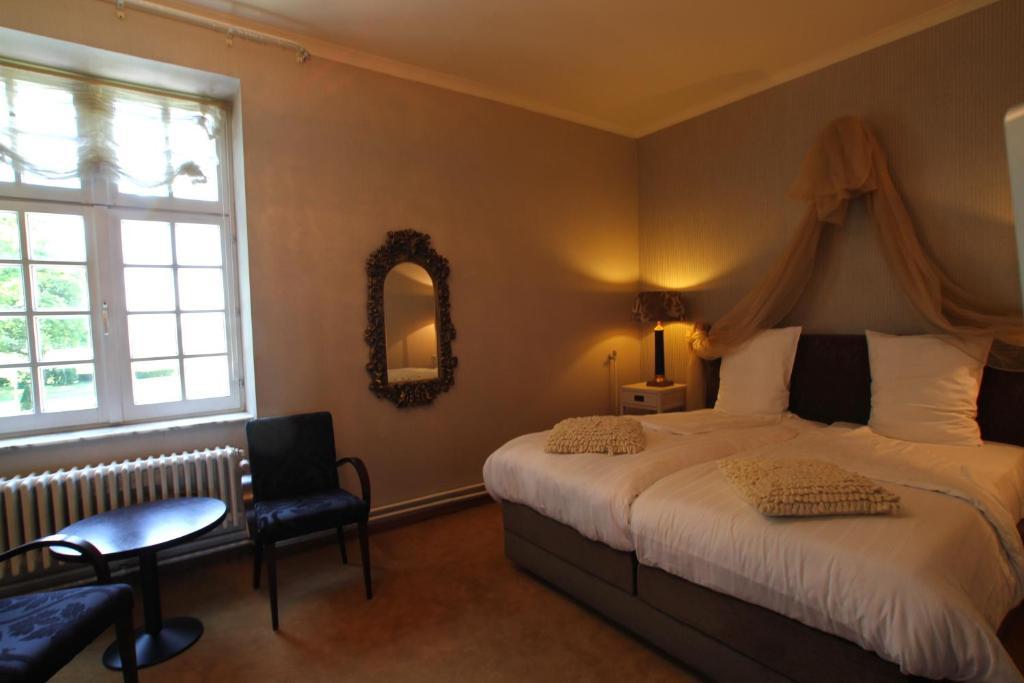 Kasteel Pietersheim Maastricht - Lanaken Hotel ห้อง รูปภาพ