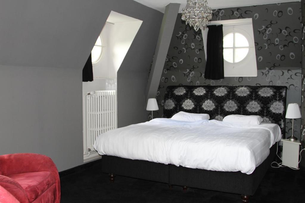 Kasteel Pietersheim Maastricht - Lanaken Hotel ห้อง รูปภาพ