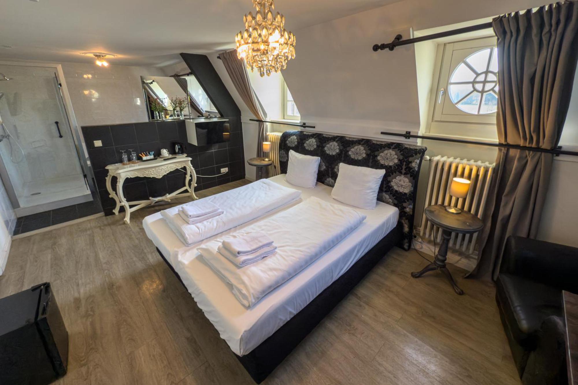 Kasteel Pietersheim Maastricht - Lanaken Hotel ภายนอก รูปภาพ