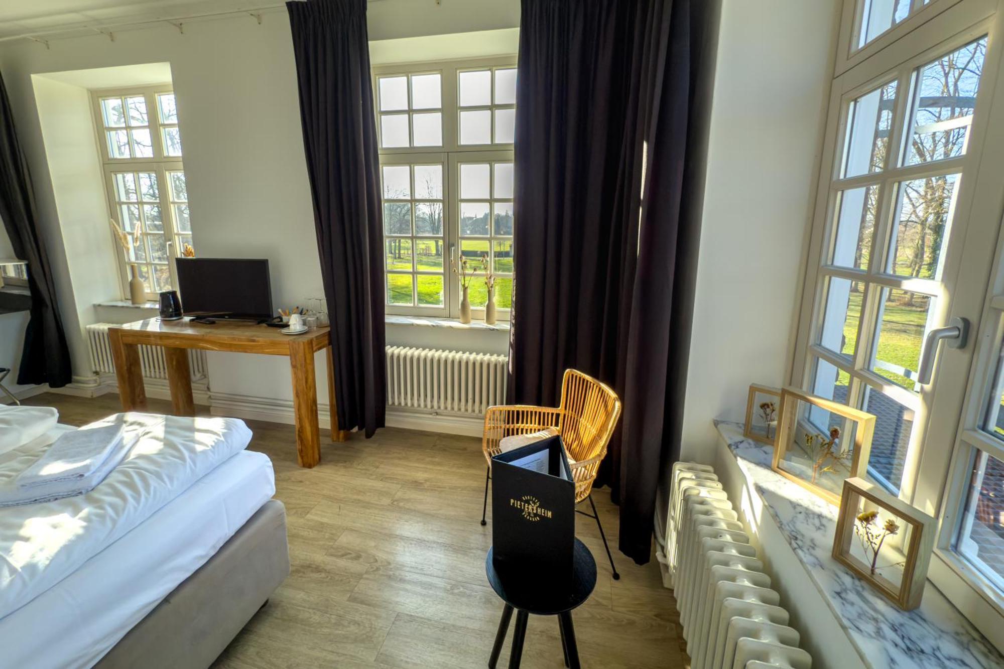 Kasteel Pietersheim Maastricht - Lanaken Hotel ภายนอก รูปภาพ