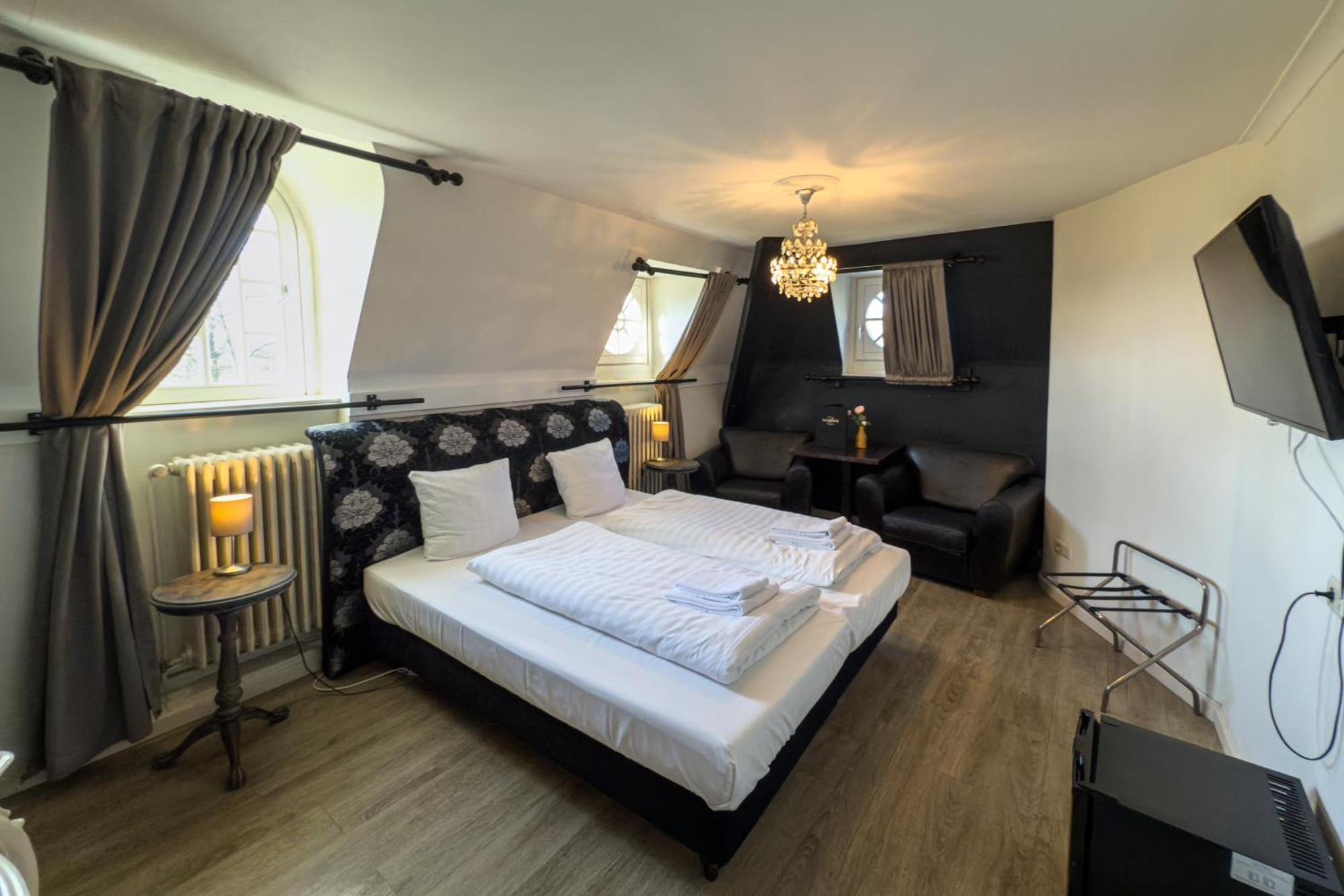 Kasteel Pietersheim Maastricht - Lanaken Hotel ภายนอก รูปภาพ