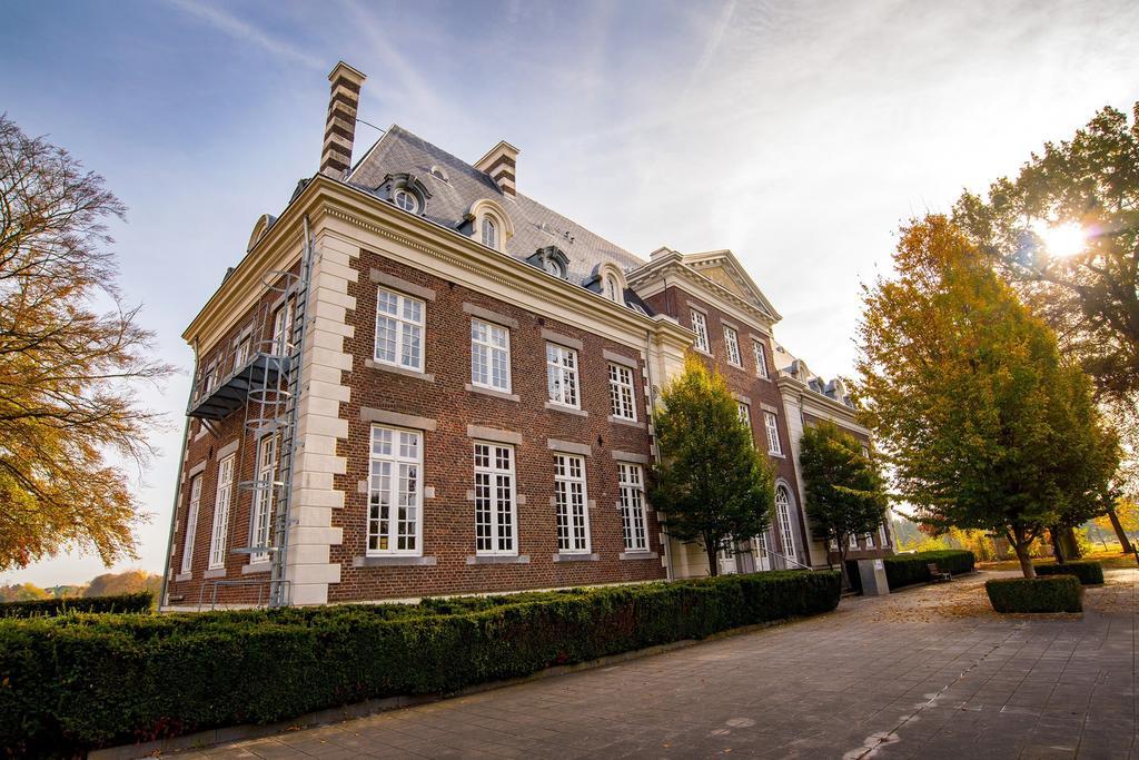 Kasteel Pietersheim Maastricht - Lanaken Hotel ภายนอก รูปภาพ